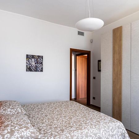 Agriturismo Tenuta La Meridiana Montegrosso dʼAsti Εξωτερικό φωτογραφία