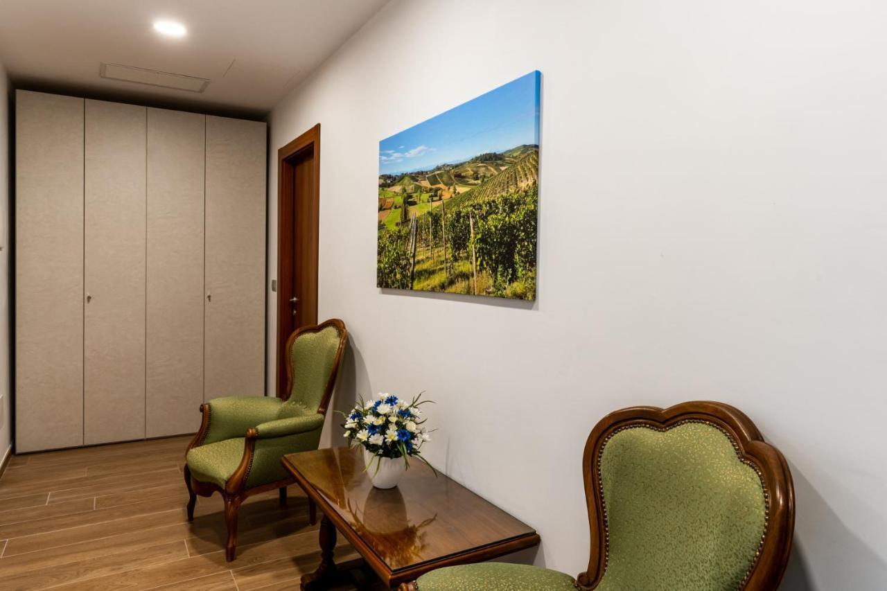 Agriturismo Tenuta La Meridiana Montegrosso dʼAsti Εξωτερικό φωτογραφία